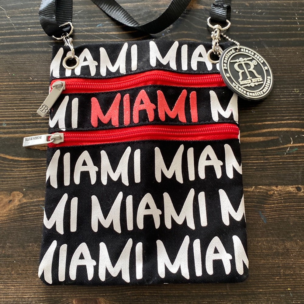 NWOT ROBIN RUTH MIAMI BAG